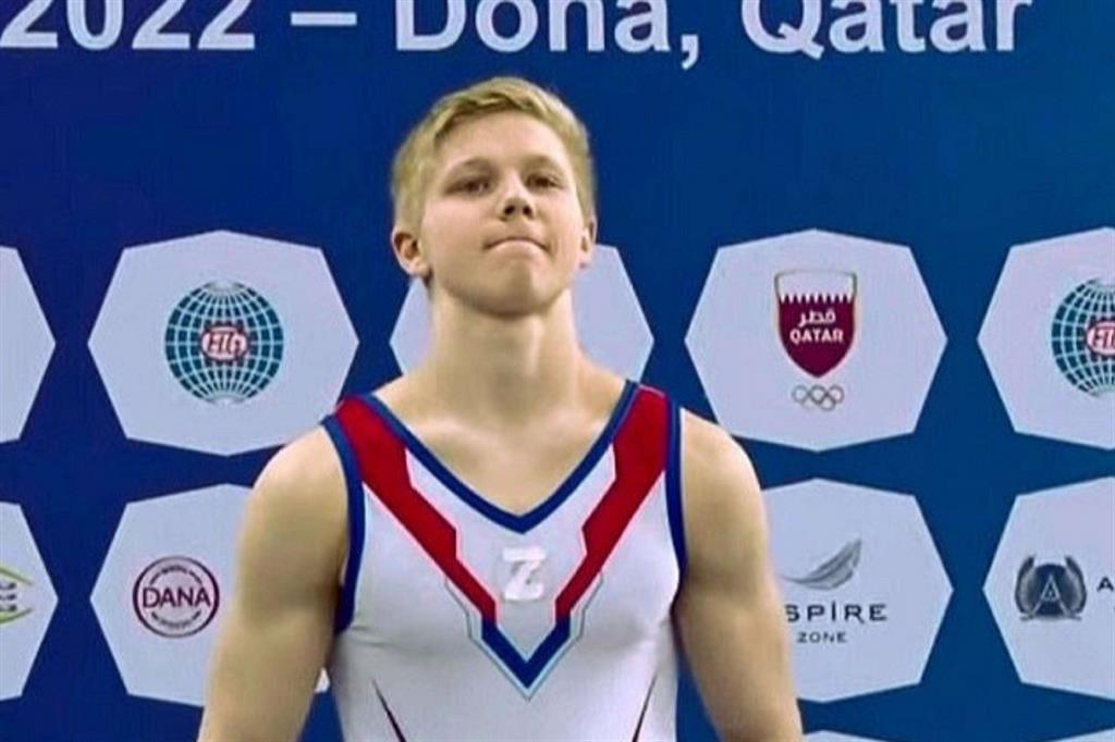 L’affronto dell’atleta russo: perché sul podio con la Z simbolo dell'invasione
