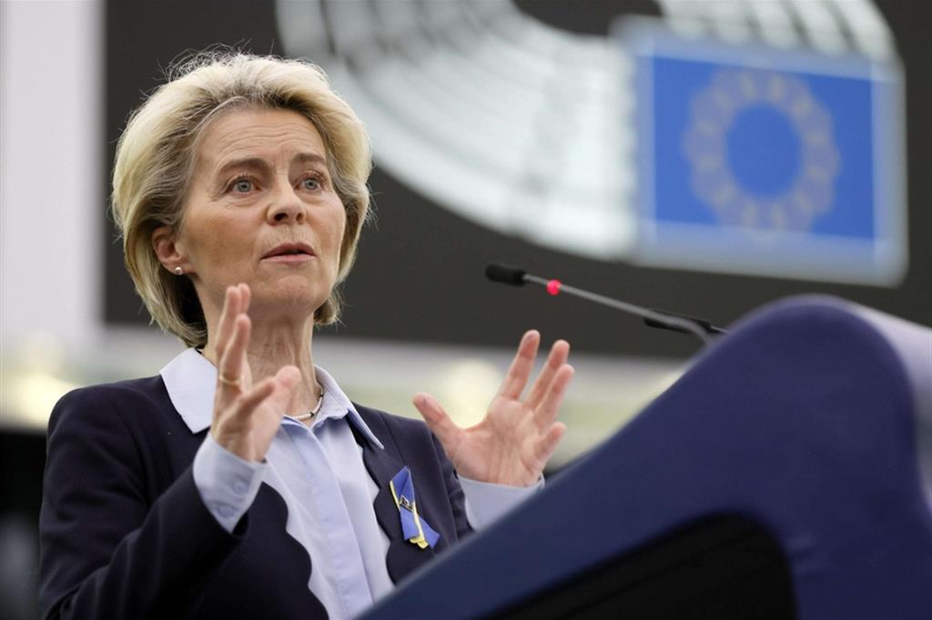 La presidente della Commissione europea Ursula von der Leyen a Strasburgo lo scorso 6 aprile