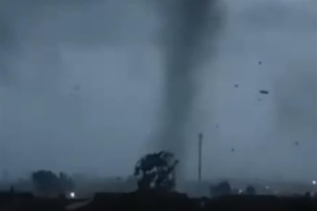  Tornado si abbatte sulla città di Cernusco sul Naviglio