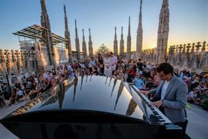 Vedere il tramonto da Duomo tra musica e visite guidate