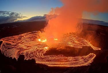 Le spettacolari immagini dell'eruzione del Kilauea