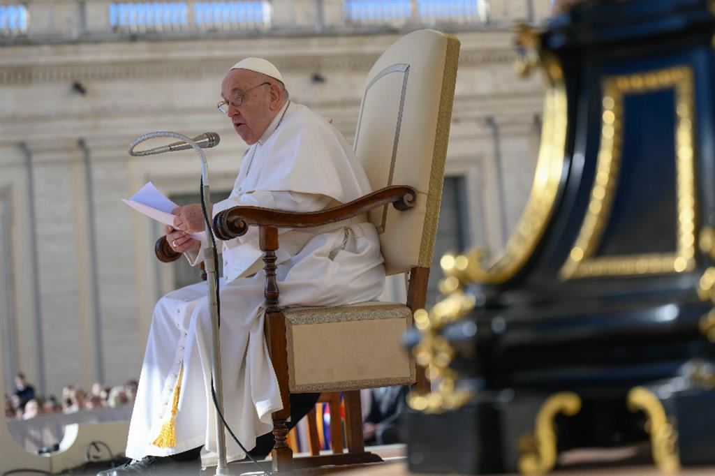 Il Papa durante un'udienza generale