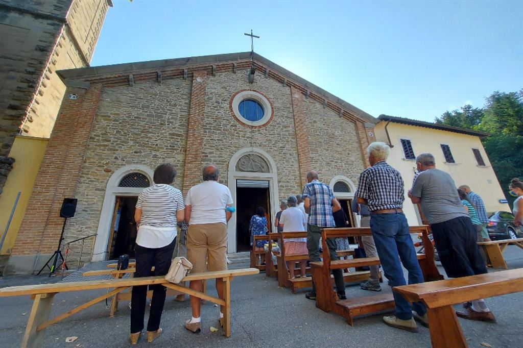 La chiesa parrocchiale di un paese di montagna nella diocesi di Faenza-Modigliana