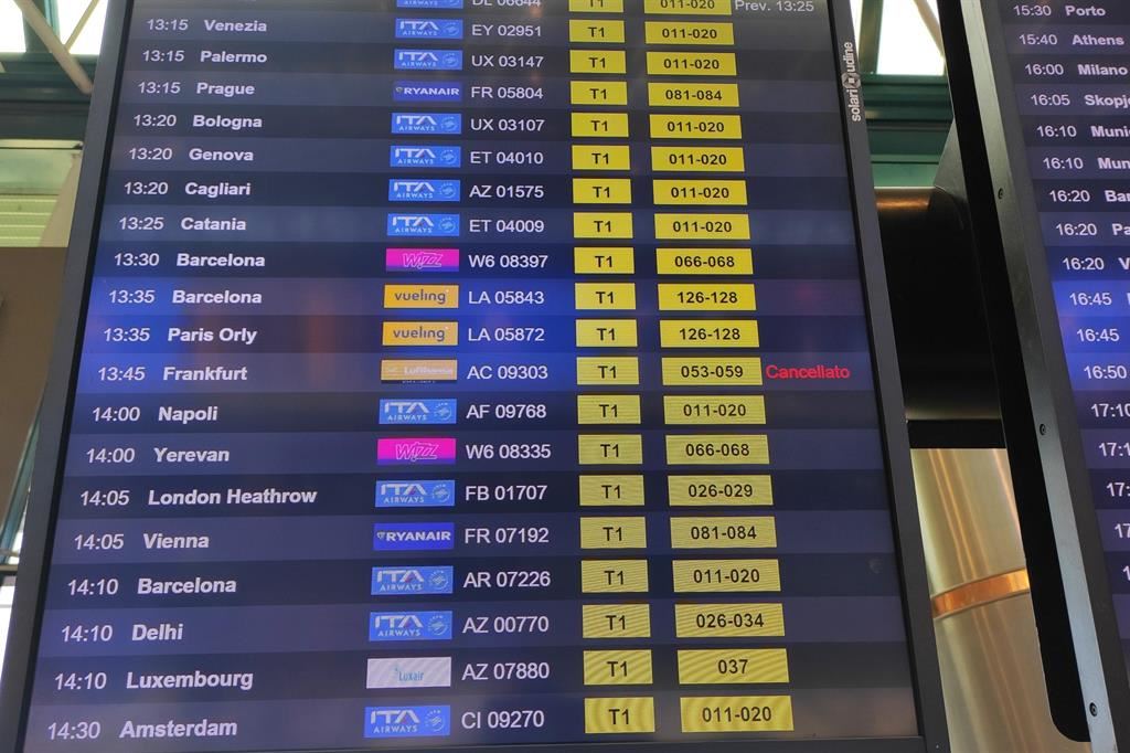 Un guasto informatico ha mandato in tilt il traffico aereo di Lufthansa