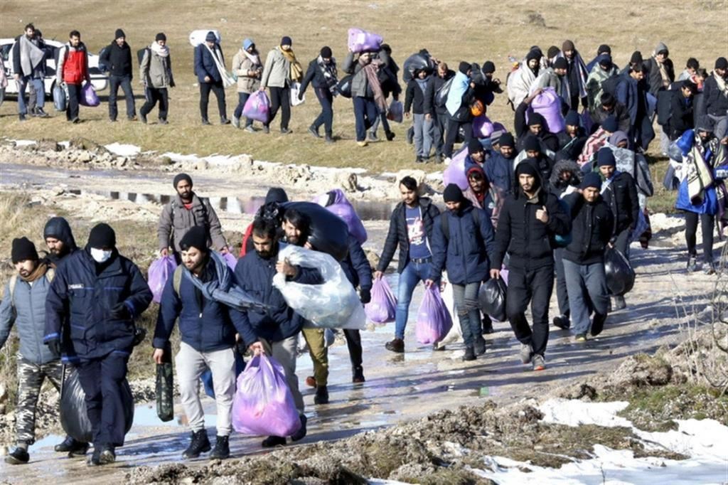 Migranti in cammino lungo la rotta balcanica