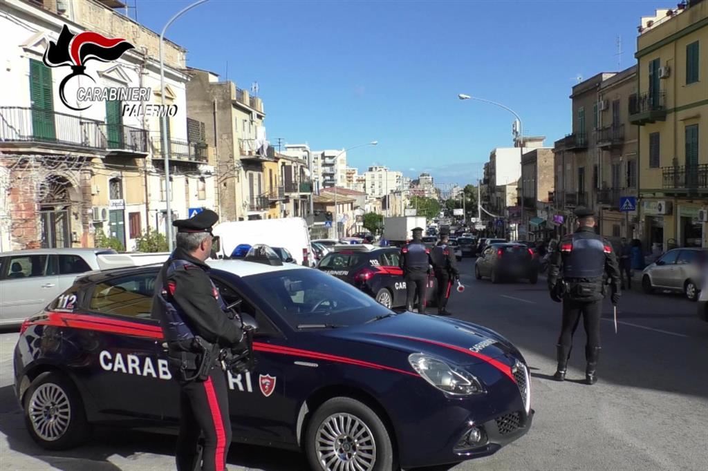 I carabinieri del nucleo investigativo di Palermo in azione contro la mafia