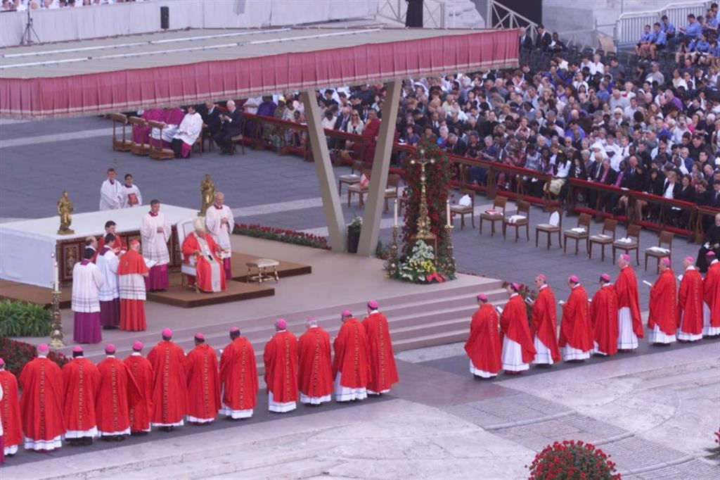 Il Papa e gli arcivescovi metropoliti in un precedente 29 giugno