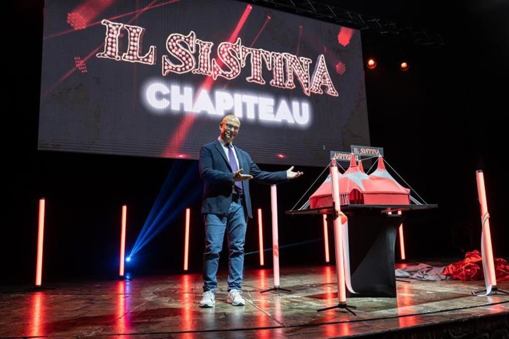 Il regista e direttore artistico del Teatro Sistina Massimo Romeo Piparo presenta il Sistina Chapiteau di Milano