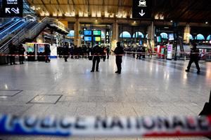 Paura alla Gare du Nord, ferite 6 persone. «Non è terrorismo»
