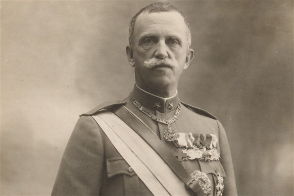 Vittorio Emanuele III di Savoia, re d'Italia, fotografato da Mario Nunes Vais nel 1918