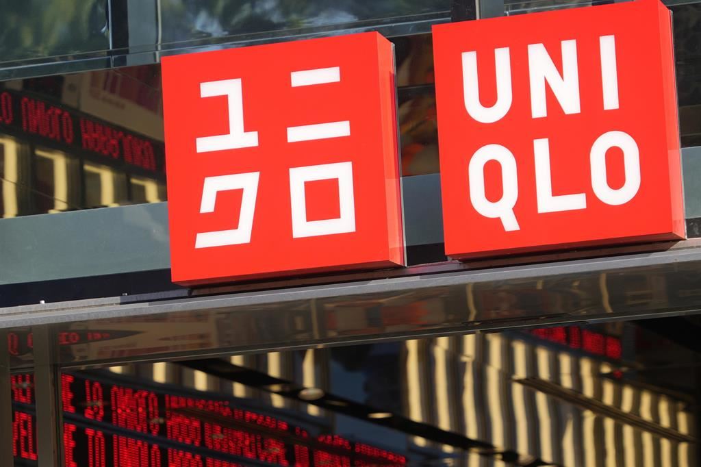 Uniqlo aumenta gli stipendi dei dipendenti giapponesi 