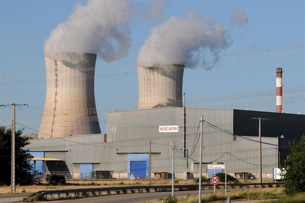 La centrale di Triscastin, uno dei tanti impianti atomici francesi in attività