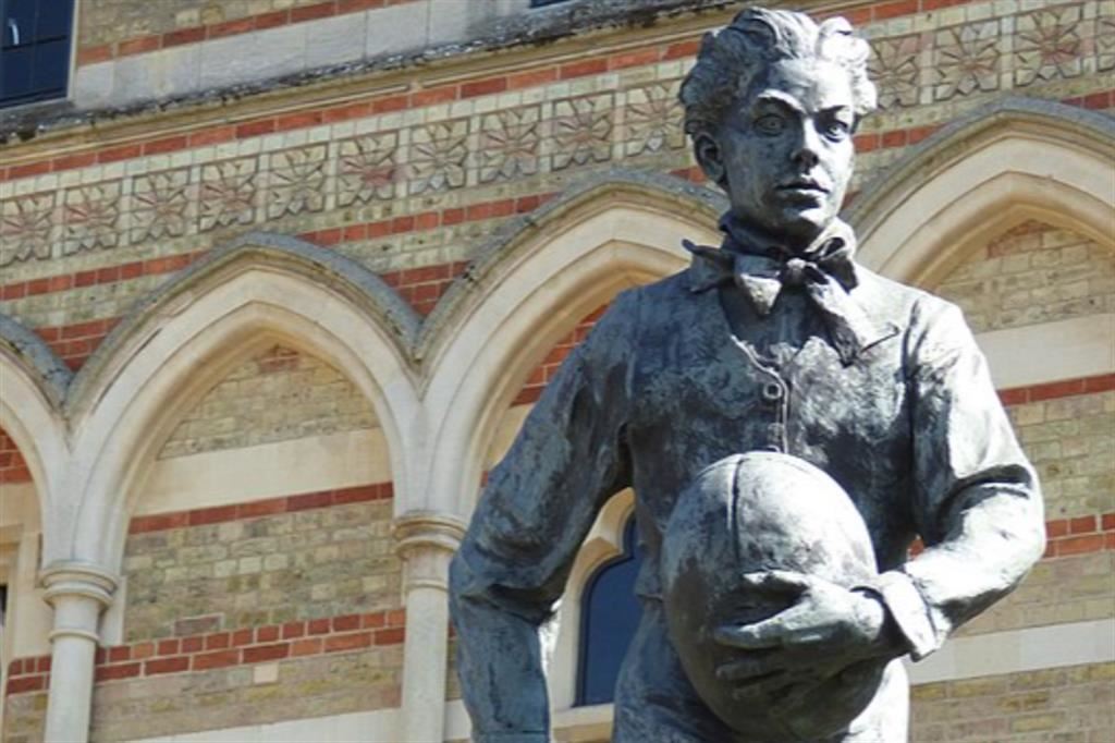 Il monumento a William Webb Ellis, a Rugby