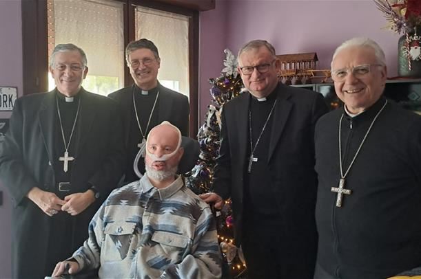 Quattro vescovi in visita da Stefano Gheller. «La Chiesa è con i malati»