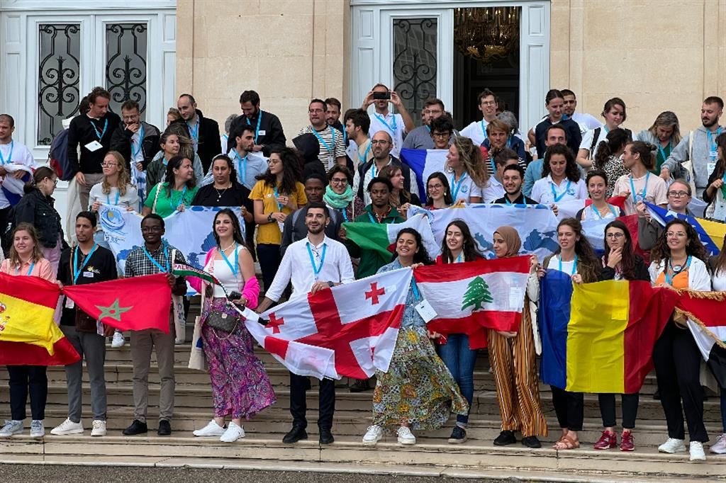 Nel Palazzo del faro di Marsiglia i giovani che partecipano agli “Incontri del Mediterraneo”