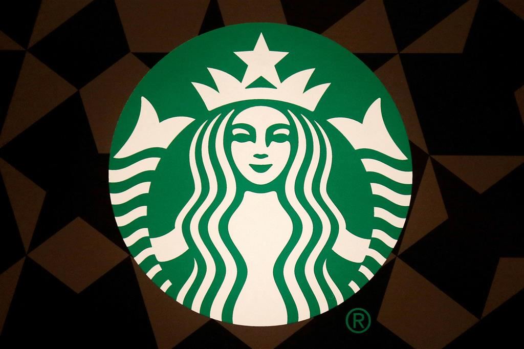 Il nuovo Ceo di Starbucks farà (anche) il barista