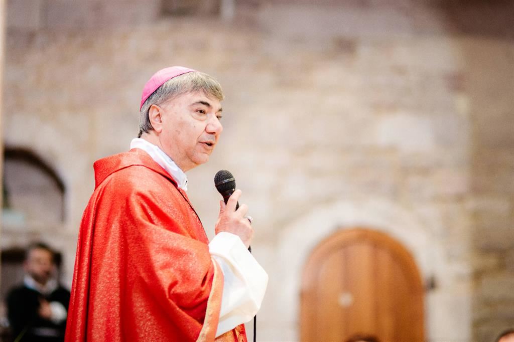 L'arcivescovo di Napoli, Mimmo Battaglia