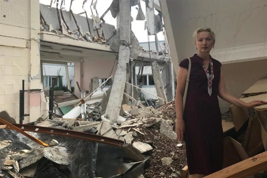 La politologa Halyna Kuts fra le macerie dell’Università di Kharkiv colpita da un missile russo