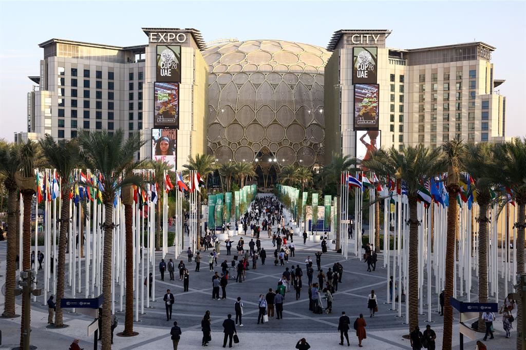 L'entrata del palazzo delle esposizioni a Dubai