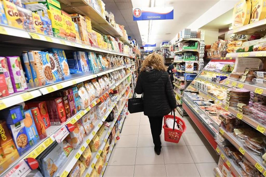 Consumi, è l’era delle rinunce: un italiano su tre prevede di tagliare