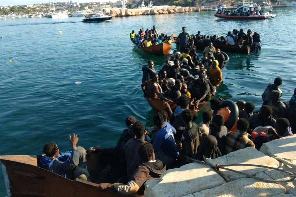 L'approdo di migranti a Lampedusa
