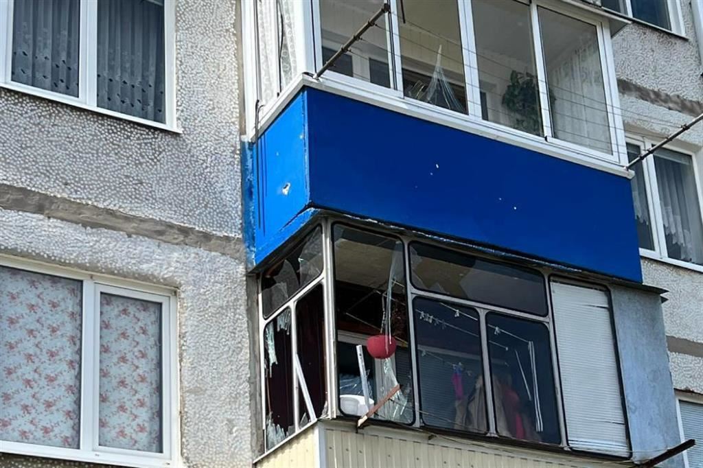 Vetri rotti in un condominio di Belgorod