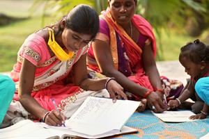 Economia circolare, donne e giovani: l'impegno di Maire in India