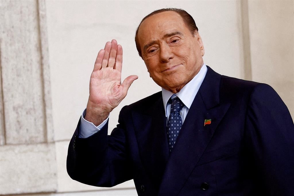 Si chiude l'era Berlusconi, morto il leader di Fi