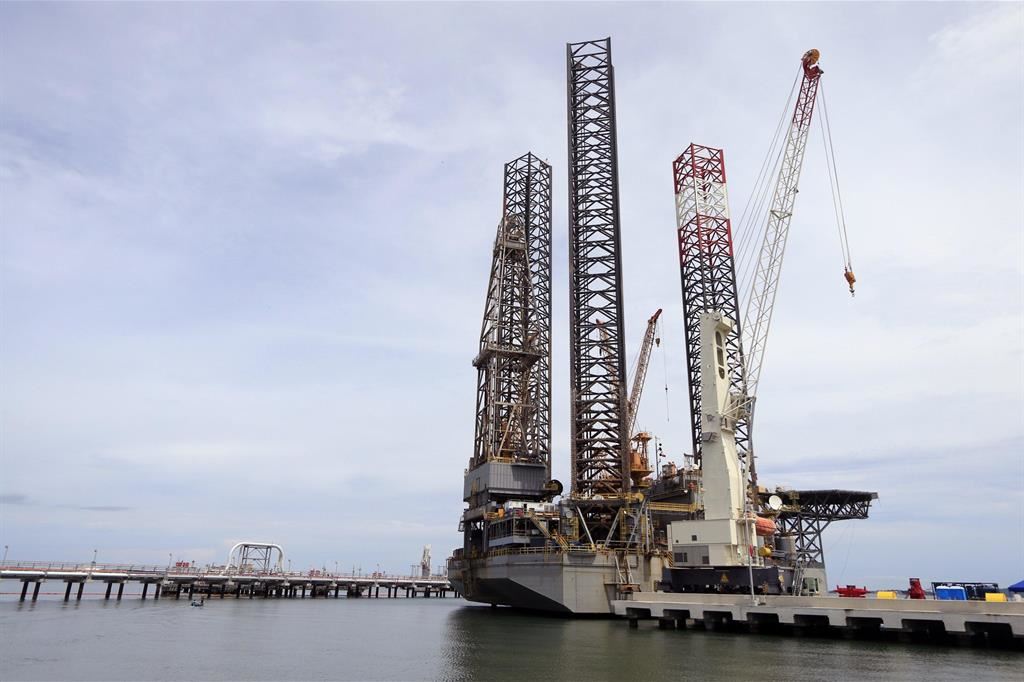 Una piattaforma petrolifera offshore a Cartagena