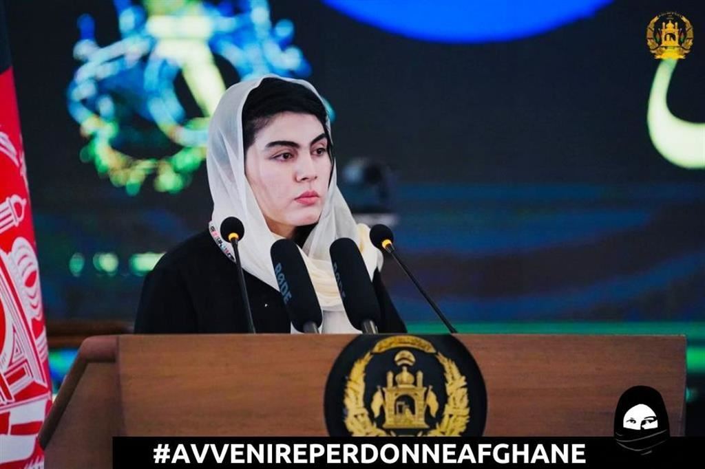 Maryam Sadaat parla al Consiglio legislativo di Kabul
