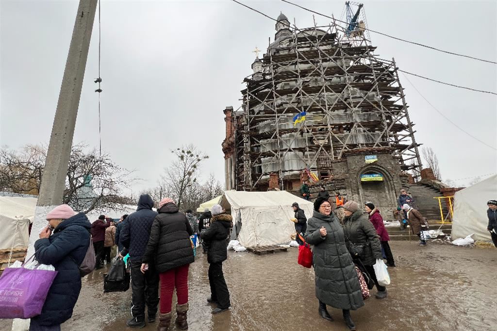 La Cattedrale greco-cattolica di Kharkiv: sulla facciata l’invito a pregare per l’Ucraina