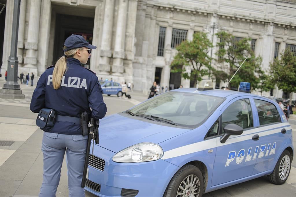 Controlli di Polizia in stazione centrale a Milano