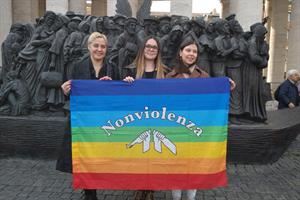 La Lituania nega l'asilo politico alla pacifista bielorussa Olga Karatch