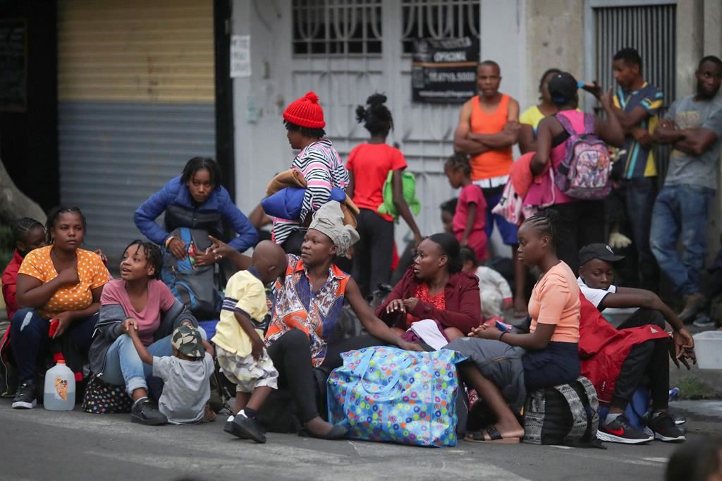 Migranti haitiani bloccati a Città del Messico in attesa della risposta alla richiesta di visto inoltrata agli Statiu Uniti