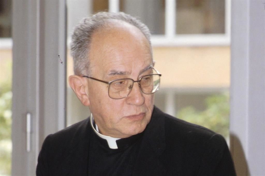 Monsignor Pasquale Macchi (Varese, 9 novembre 1923 - Milano, 5 aprile 2006)