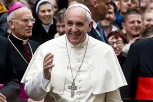 Papa Francesco: ripensare il mondo, strada di felicità