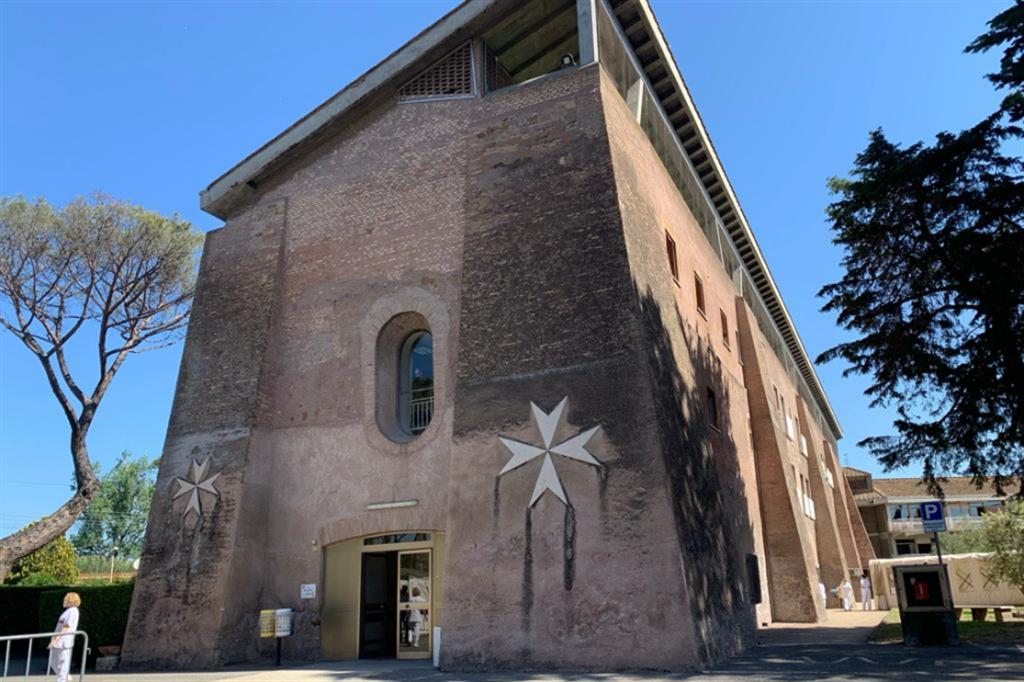L'ingresso dell'ospedale San Giovanni Battista di Roma