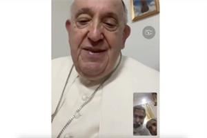 Il Papa telefona alla nonna 95enne dell'organizzatore dei viaggi papali