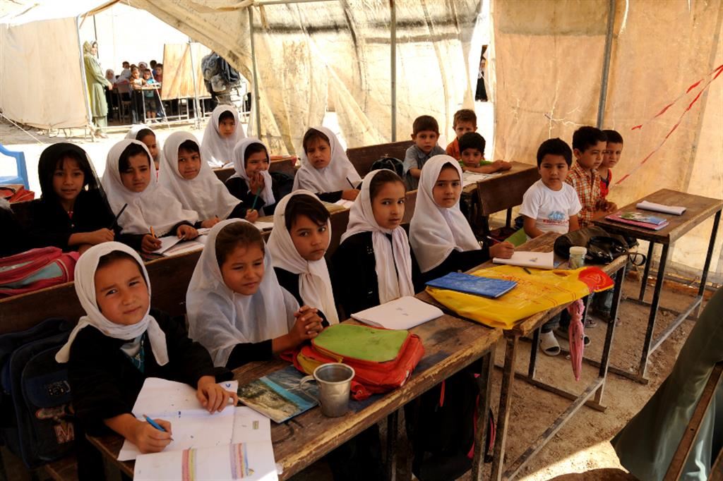 Una classe femminile in Afghanistan