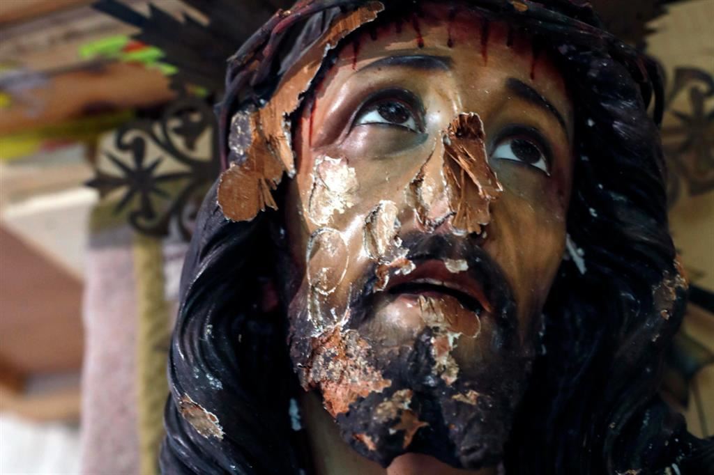 La statua di Gesù vandalizzata nella chiesa della Flagellazione a Gerusalemme