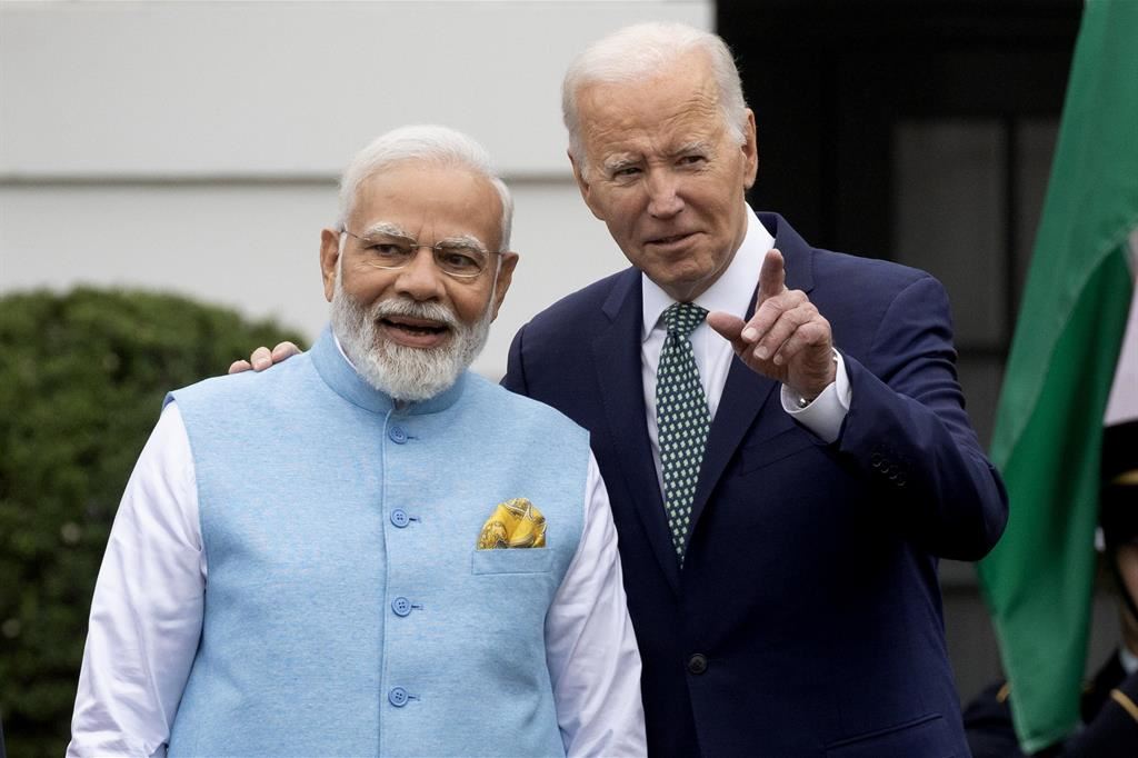Joe Biden e Narendra Modi nel giardino della Casa Bianca