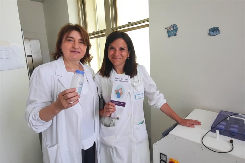 (Da sinistra): Brigida Carducci e Francesca Serrao con i kit per la raccolta casalinga