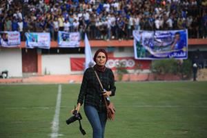La fotoreporter di calcio palestinese «inseguita» dalla guerra in casa