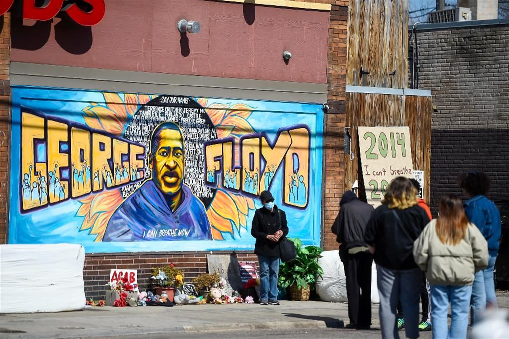 Murale a Minneapolis sul luogo dell'omicidio di George Floyd il 25 maggio 2020