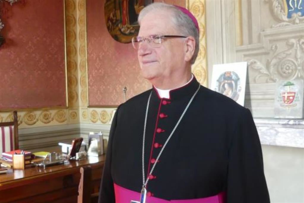 Il vescovo di Pistoia Fausto Tardelli che da oggi è alla guida anche della diocesi di Pescia