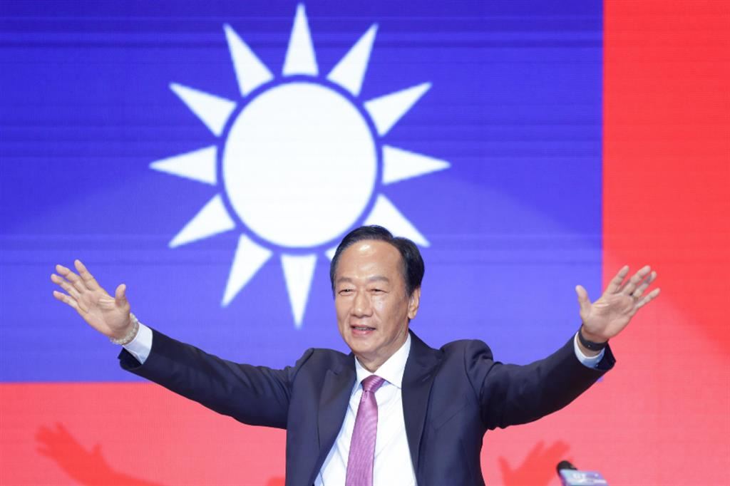 Terry Gou, miliardario e fondatore del colosso Foxconn che in Cina produce di iPhone