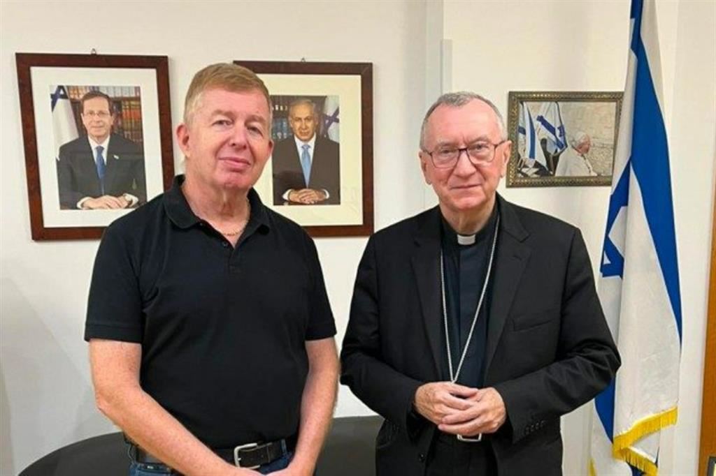 Il cardinale Parolin con l'ambasciatore Schutz