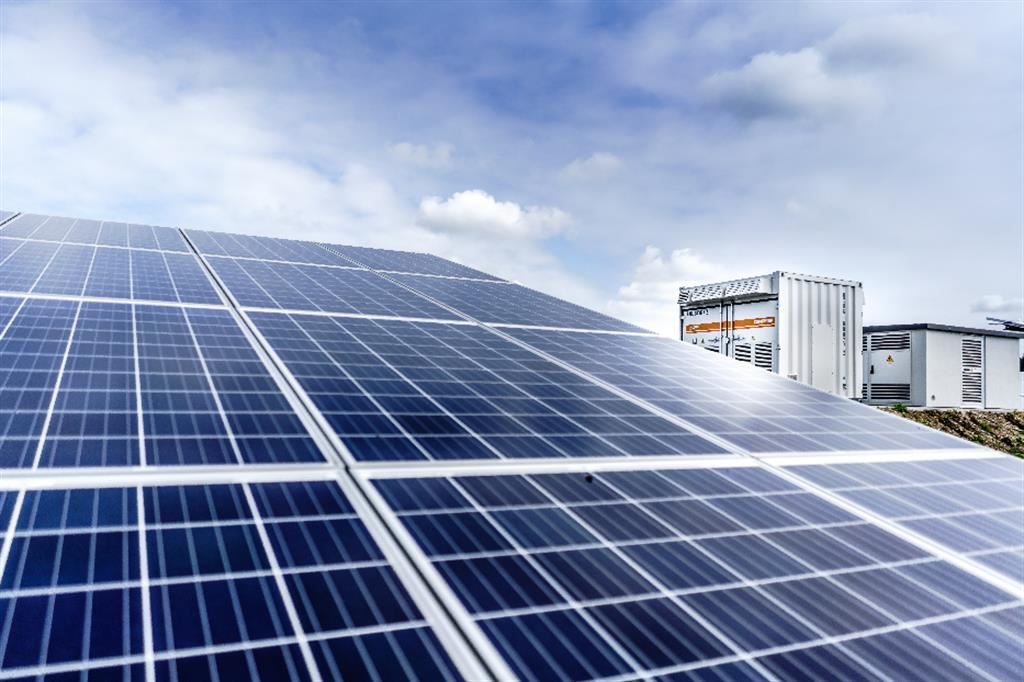Diamo nuova energia all'Italia col sole sui tetti delle fabbriche
