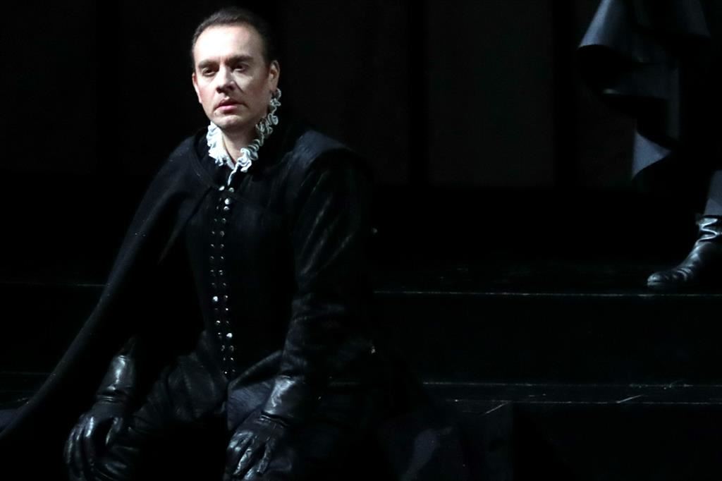 Il tenore Francesco Meliin un momento dell’opera “Don Carlo” di Giuseppe Verdi che inaugura la stagione lirica 2023-2024 alla Scala di Milano
