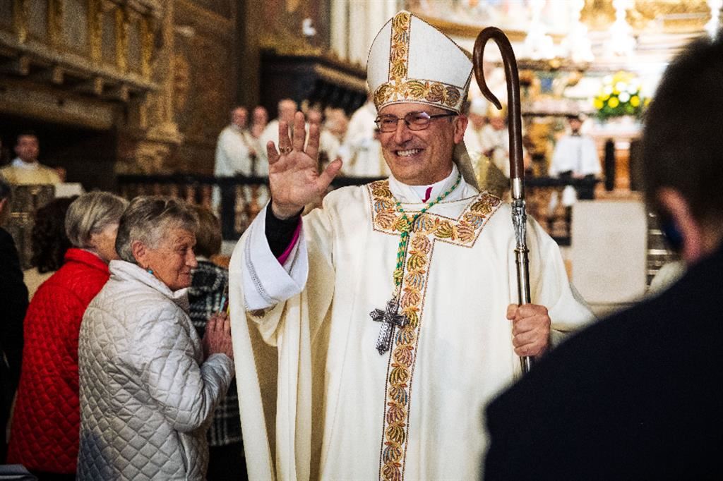 Il saluto del nuovo pastore della Chiesa di Trieste: «Mai rassegnati a mediocrità e ingiustizie»